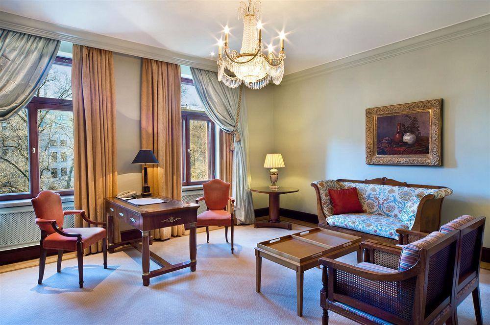 Kaemp Hotelli 5*