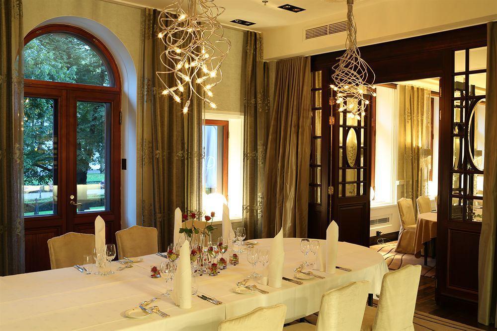 Kaemp Hotel
